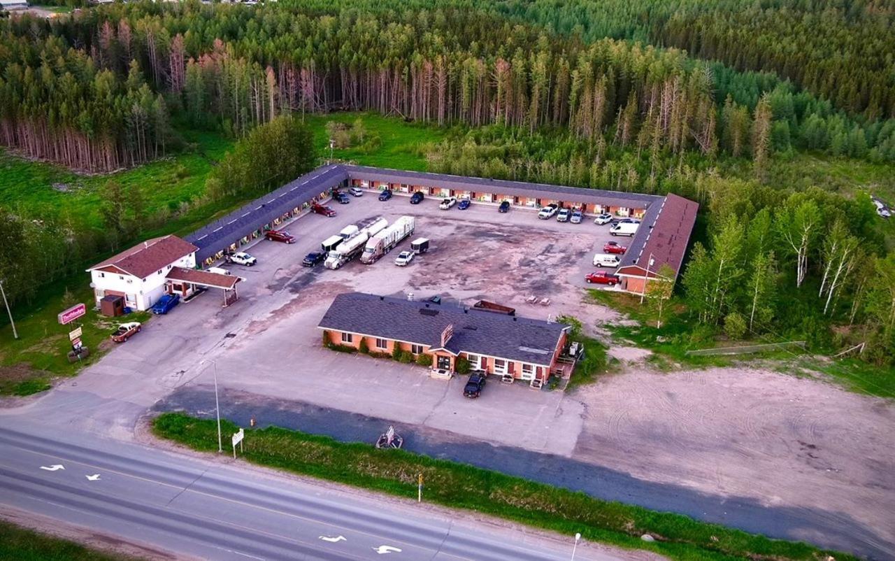 Travel Inn Cochrane Экстерьер фото