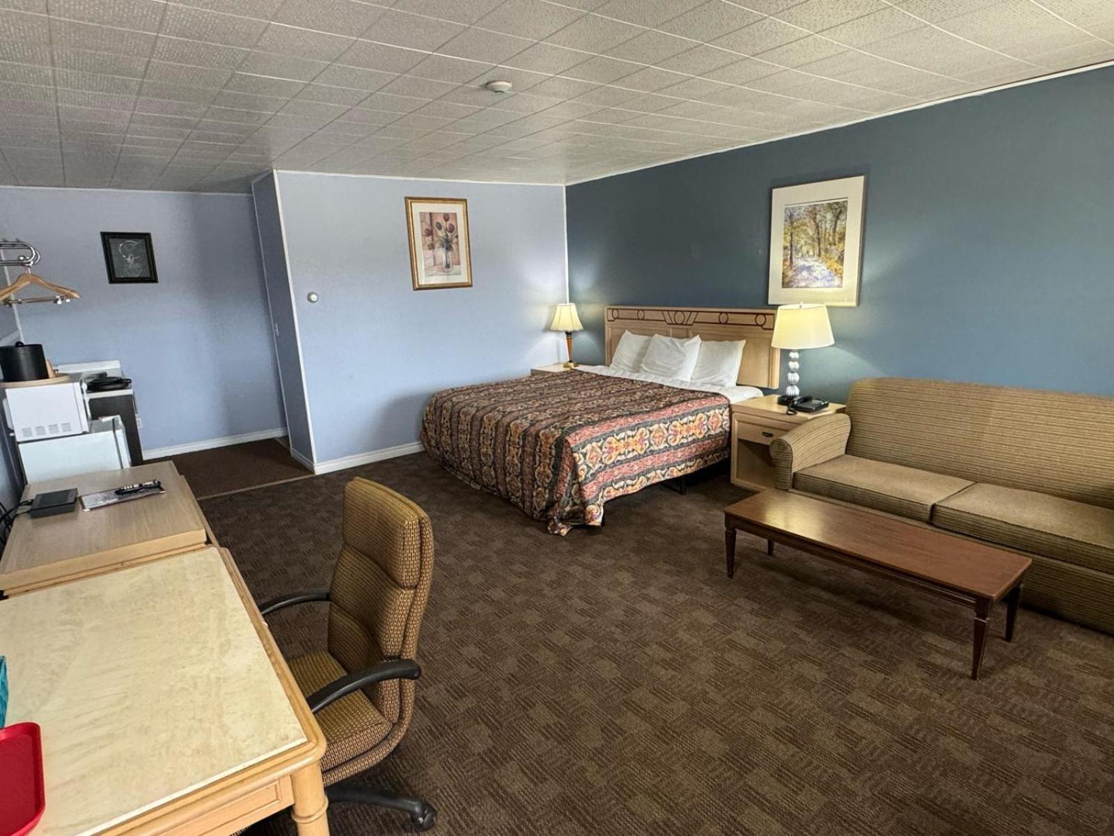 Travel Inn Cochrane Экстерьер фото