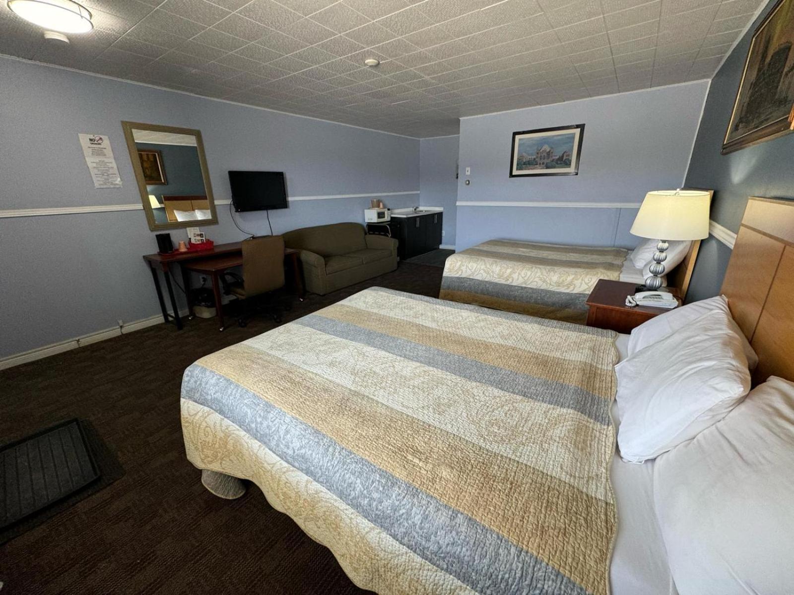 Travel Inn Cochrane Экстерьер фото